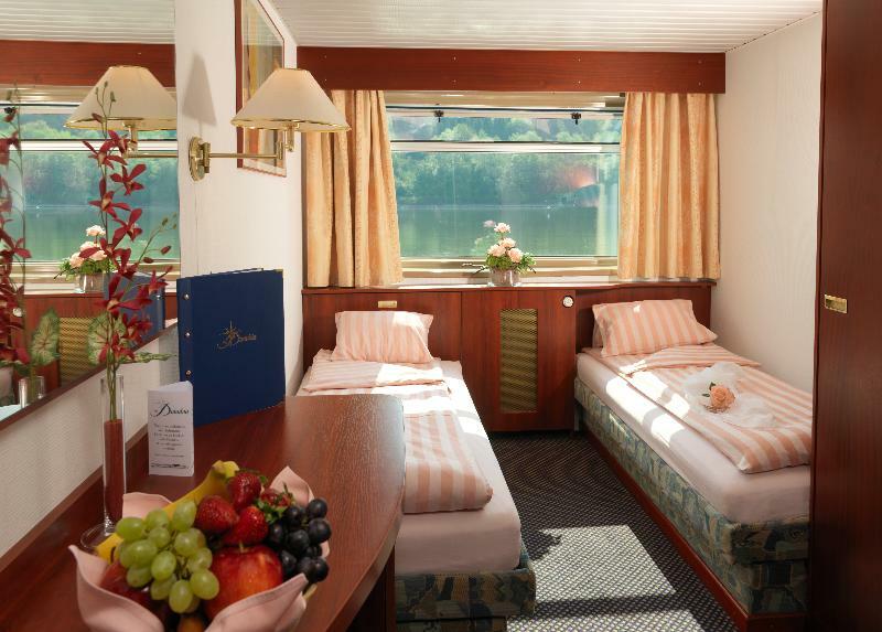 Messecruise Business Hotelship 4* Düsseldorf